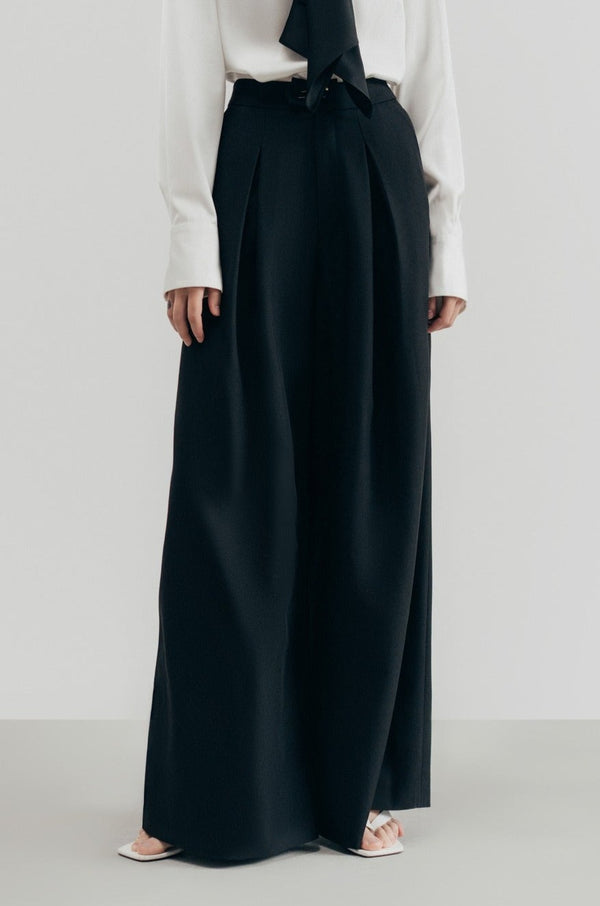 WIDE LEG TROUSER